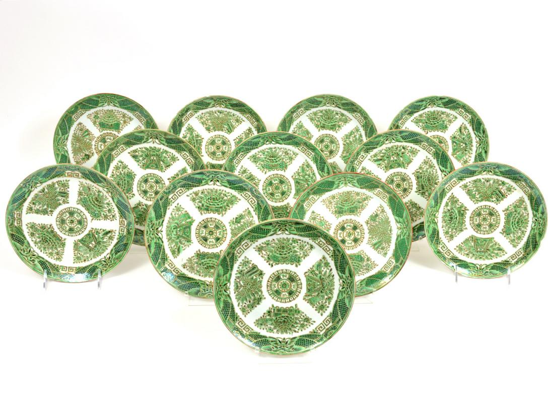 Set of 10 Chinese Green Fitzhugh Porcelain Plates (1 of 8)