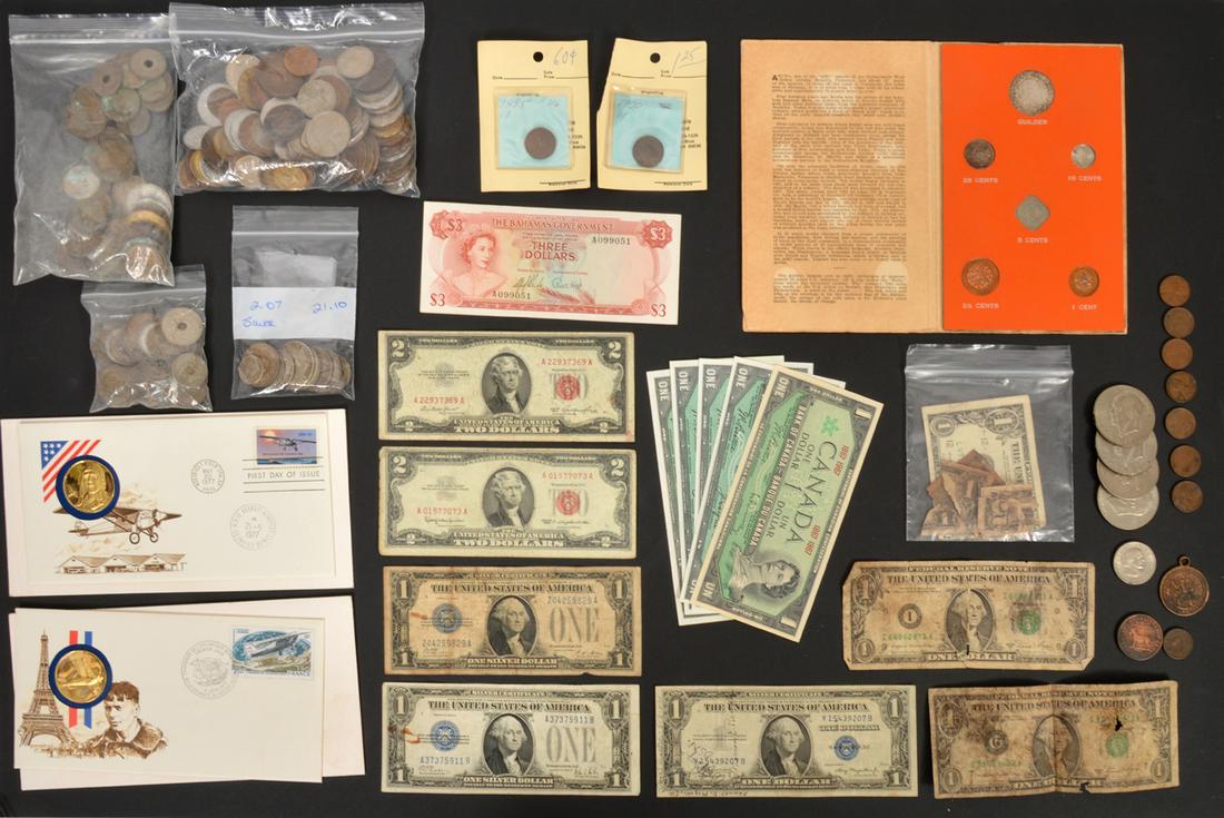Mixed Lot of Collector's Coins and Paper Money (1 of 12)