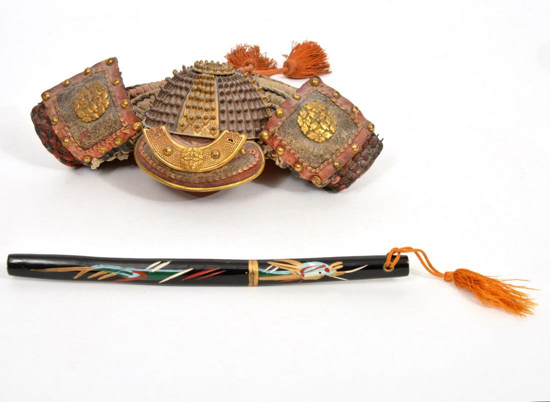 Miniature Samurai Kabuto Helmet & Katana Sword (1 of 15)