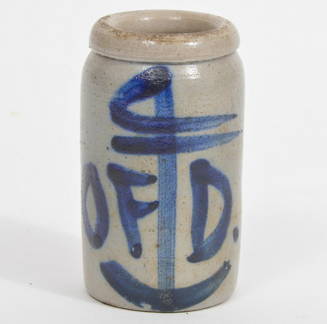 Early American Stoneware Jar (1 of 7)