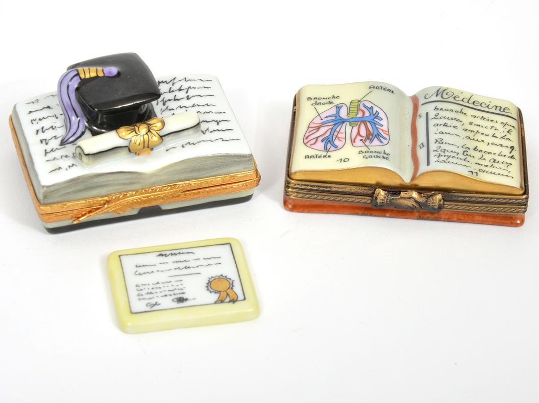 2 Limoges Peint Main Porcelain Trinket Boxes (1 of 8)