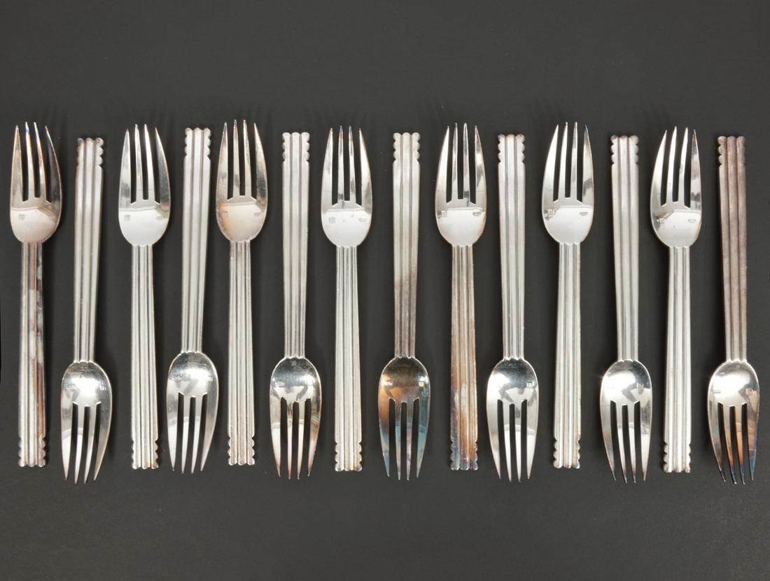 14 Puiforcat 'Nantes' Silverplate Dinner Forks (1 of 6)