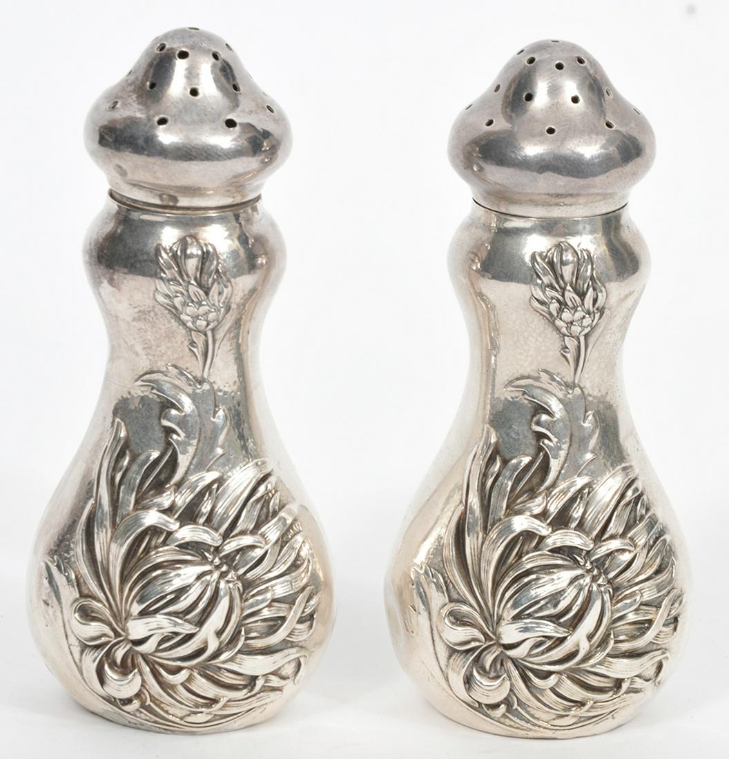 Pair of WM.B Kerr & Co American Sterling Shakers (1 of 6)