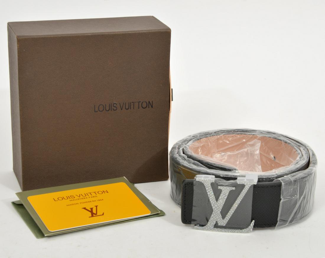Louis Vuitton Black Leather Belt & Silver Buckle (1 of 4)