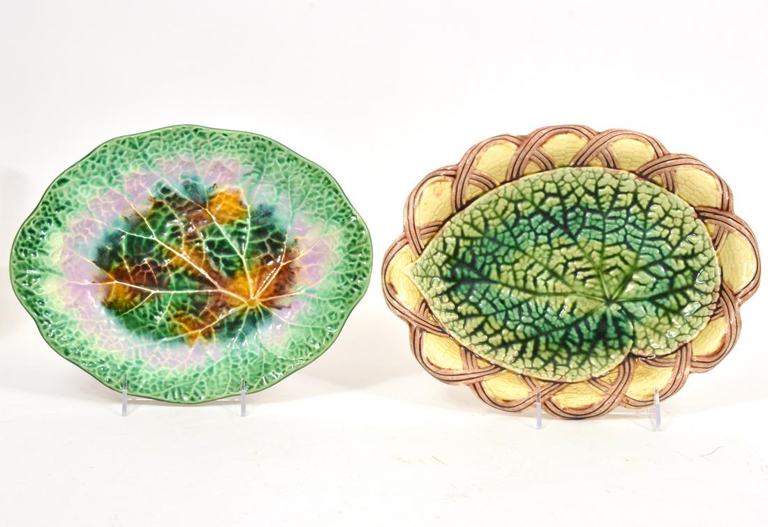 2 Majolica Leaf Pattern Serving Plates (1 of 8)