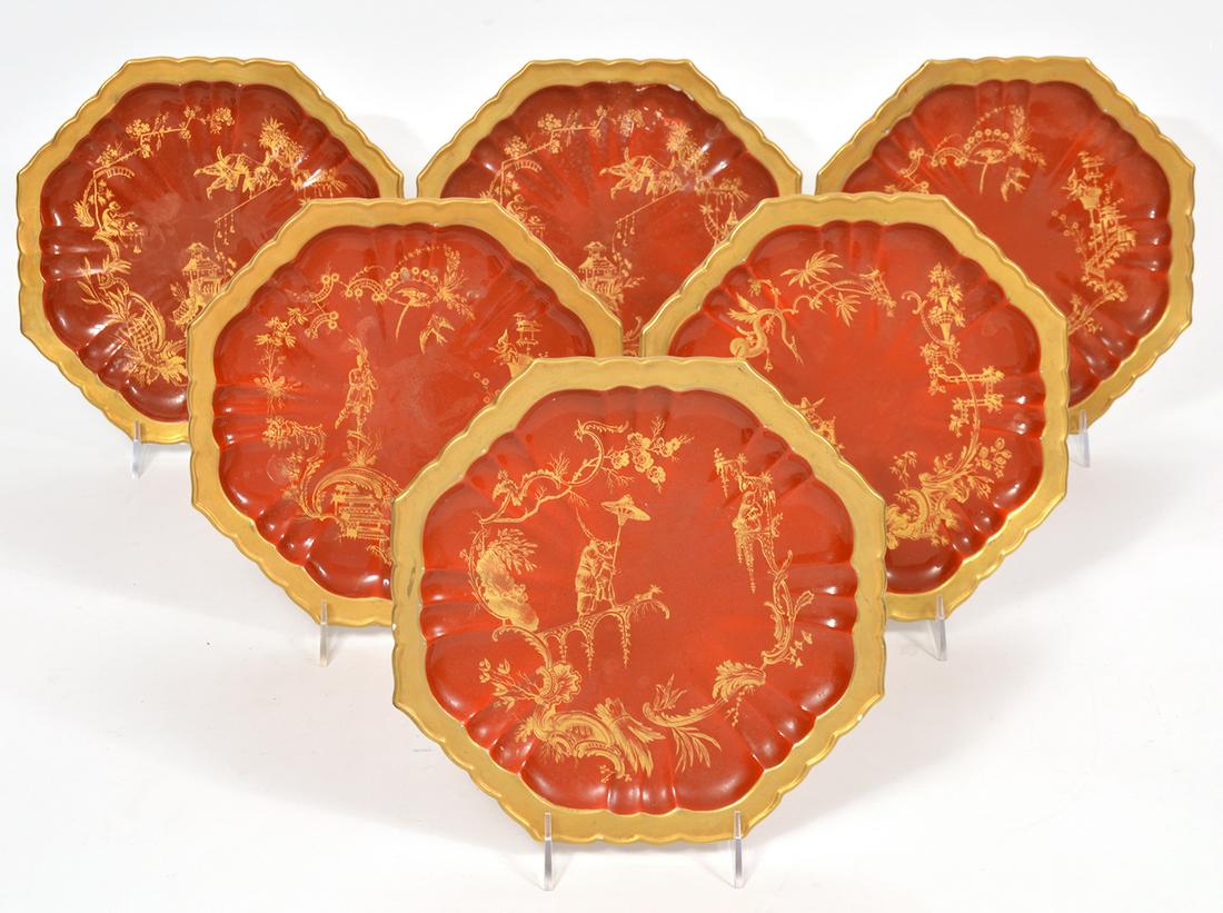 6 Mottahedeh Designed Octagonal Dinner Plates: 6 Mottahedah designed octagonal dinner plates in rust with gilt rims, Chinese figural and landscaped design in center. Marked on back 'A Mottahedeh Design Italy S. 4709'. Measures 10"W. Condition repo