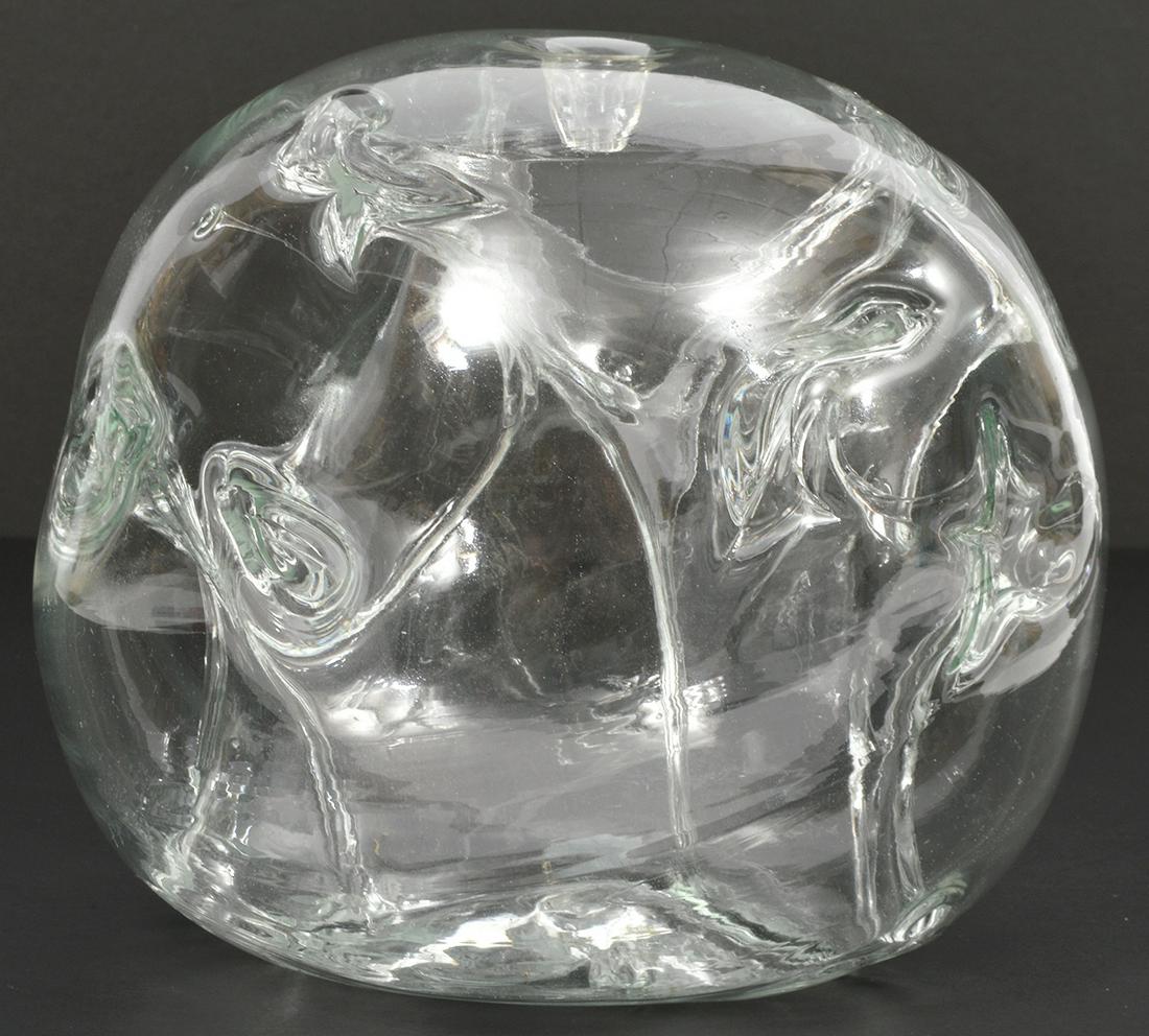 Peter Bramhall Clear Spherical Art Glass Sculpture: Peter Bramhall 1986 spherical clear glass sculpture. 8" W x 7'' H. Condition report: no issues seen. Please see photos. Contact C. Biddle Auction Gallery for more detailed information. C. Biddle Aucti