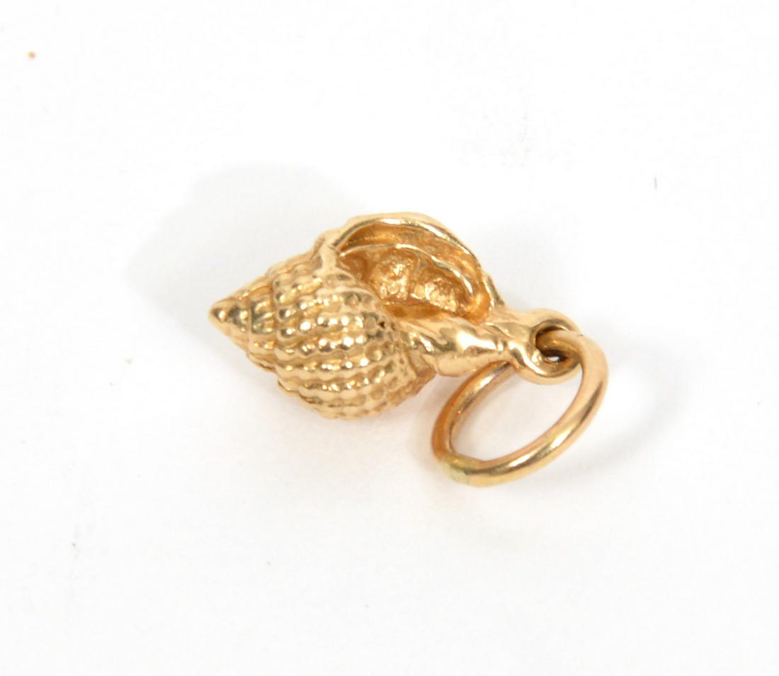 14kt Gold Conch Shell Pendant Charm (1 of 6)