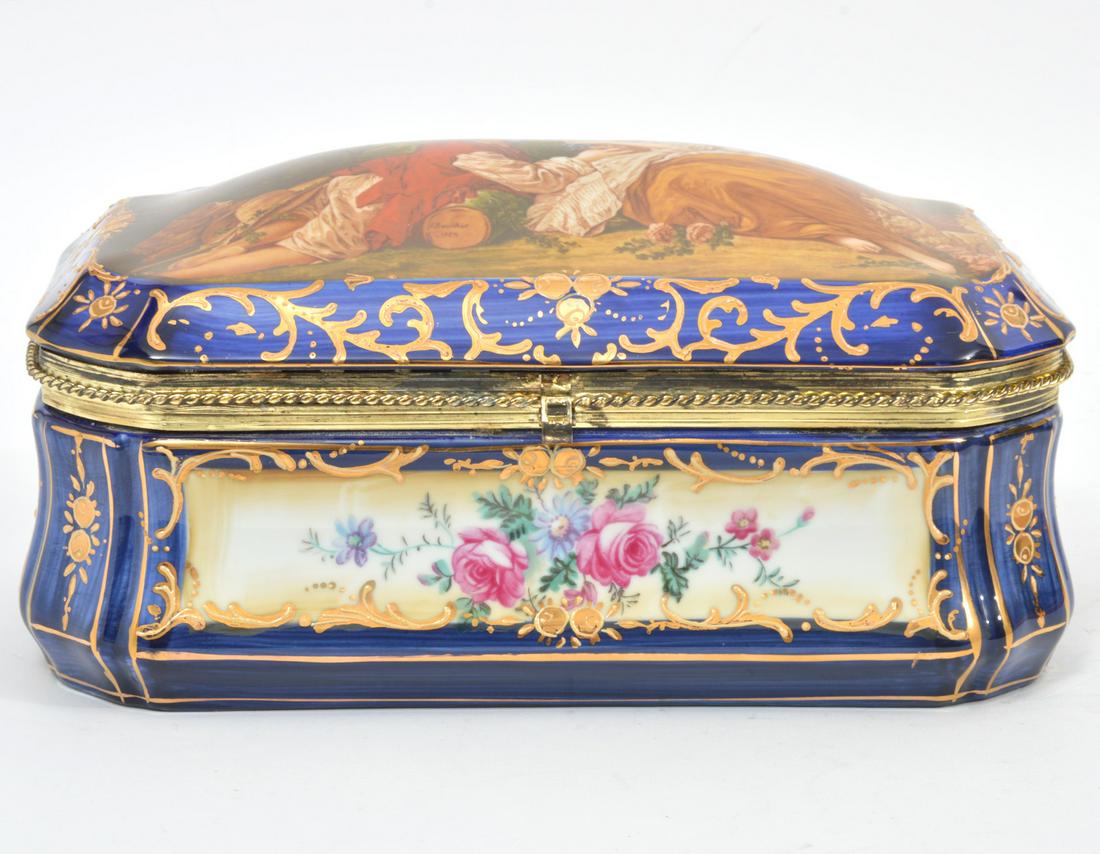 RS Prussia Porcelain Lidded Dresser Box (1 of 7)