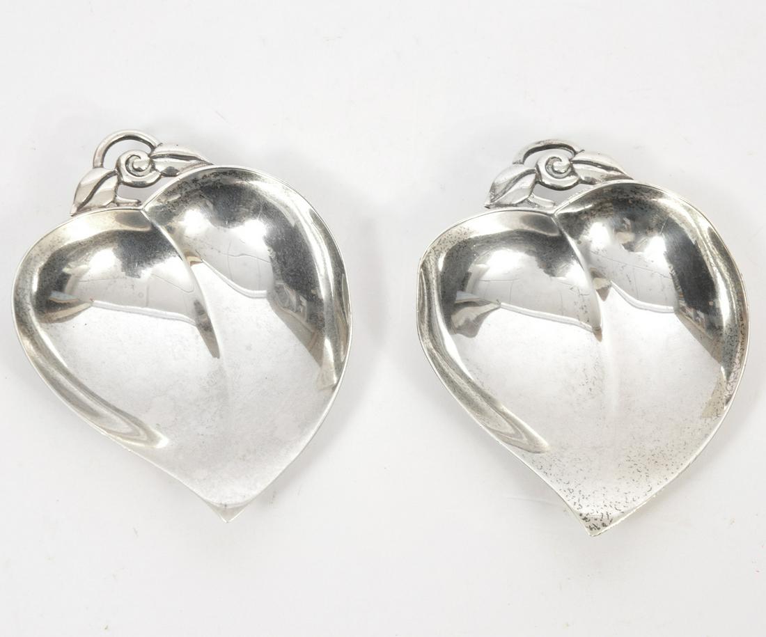 2 Tiffany & Co. Sterling Heart Shaped Dishes (1 of 6)