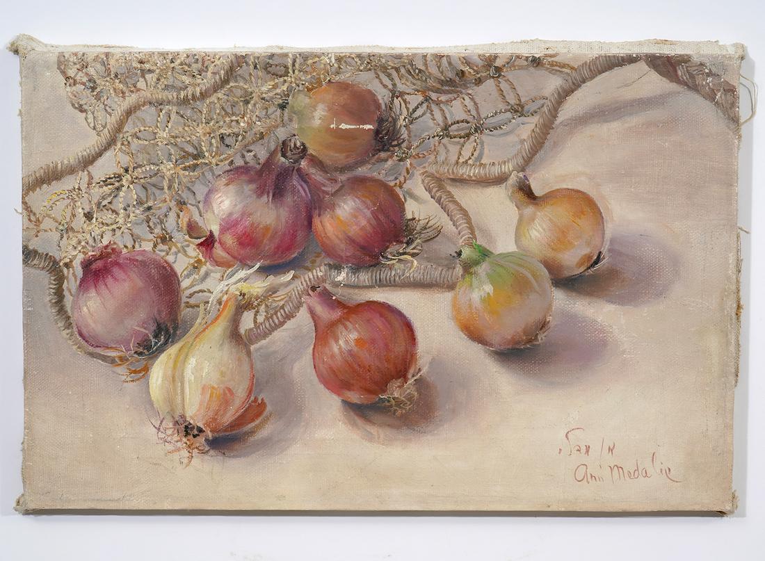 Ann Medalie Onions Still Life Oil on Canvas: Ann Medalie (Israeli, 1896-1981) onions still-life oil on canvas unframed. Signed lower right. Measures 10"H x 15.5"W. Condition report: Wear to edges, some minor paint loss, please examine all photos