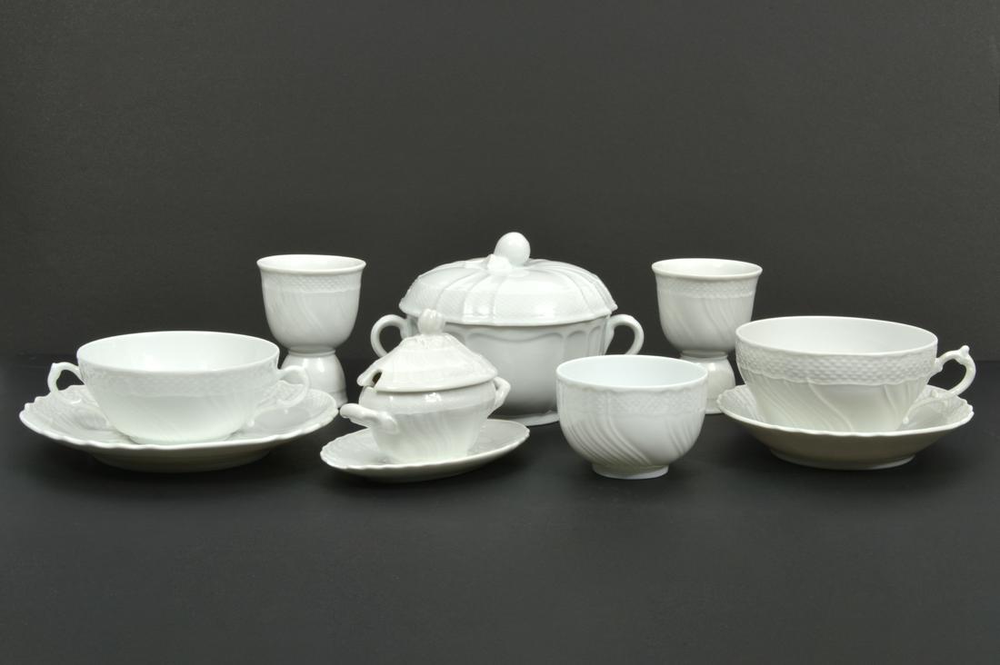 37 Pc Ginori Bianco Vecchio Porcelain Dinnerware (1 of 16)