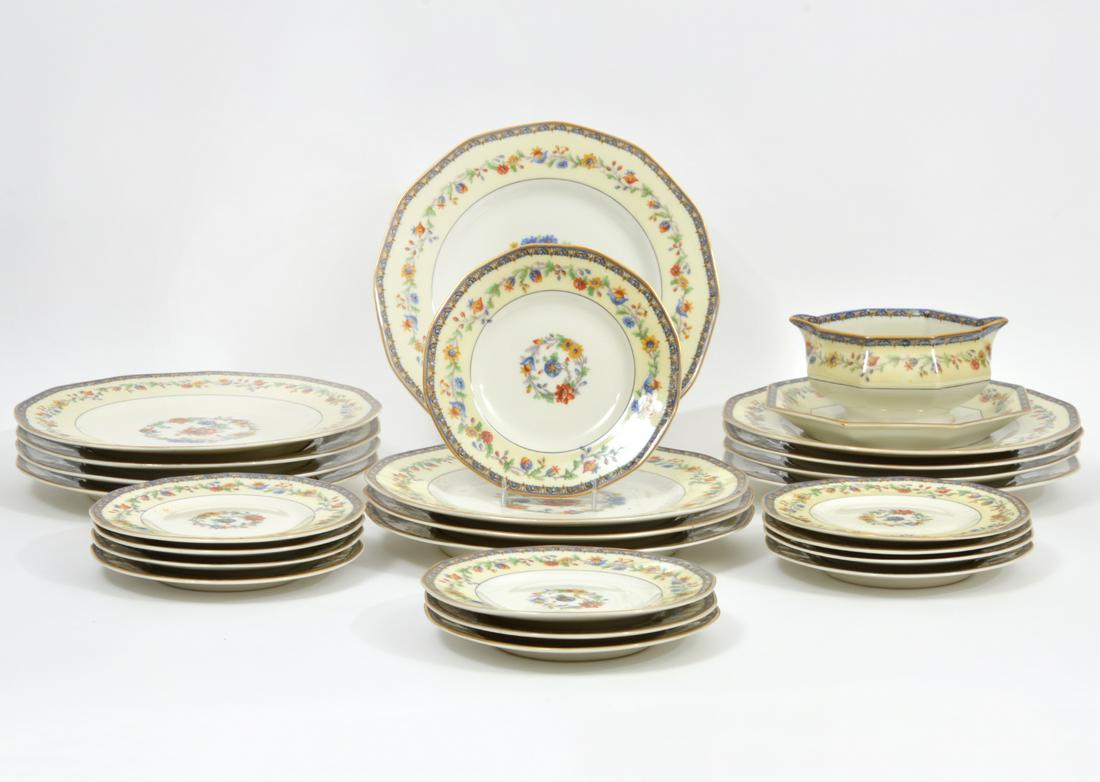 25 Pc Haviland Limoges "Chataeudun" Porcelain (1 of 8)