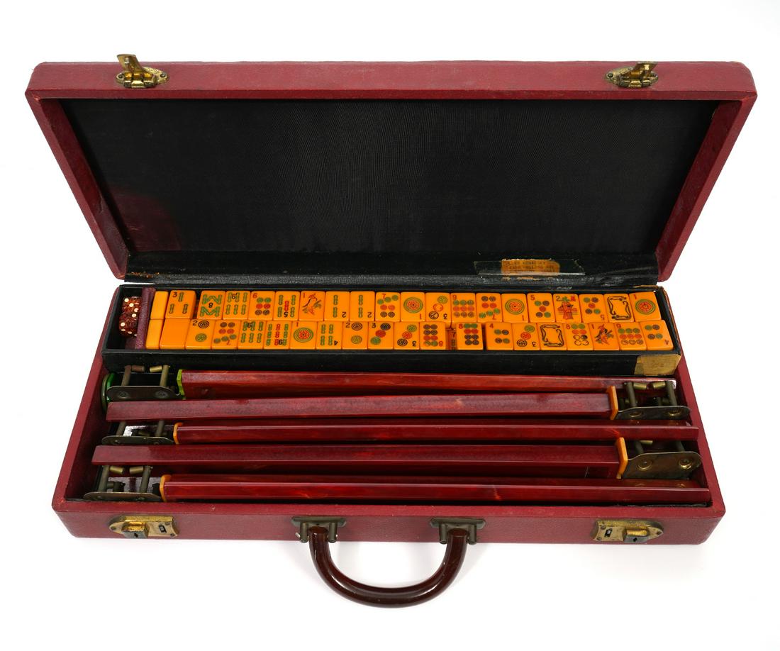 Bakelite Majong Set in Fitted Case (1 of 11)