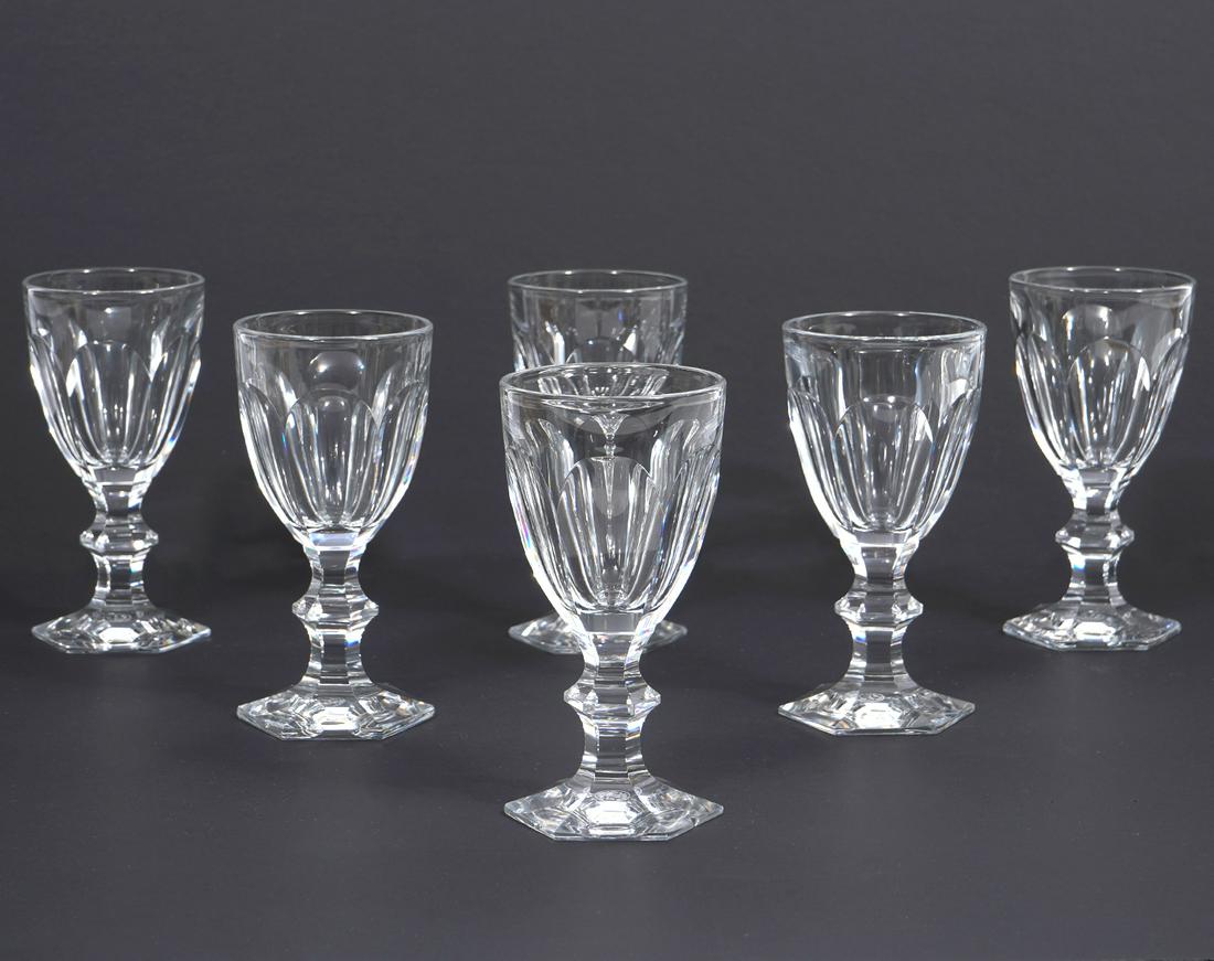 Baccarat Harcourt Red Wine Glasses 6Pc: 6 piece Baccarat Harcourt Red wine glasses, cut-out panels , multi sided foot, measures 5.3" x 2". Condition report: Good condition, no issues, please examine all photos closely. Contact C. Biddle Auc