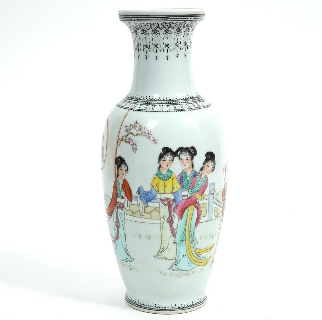Chinese Famille Rose Geisha Porcelain Vase Signed (1 of 9)