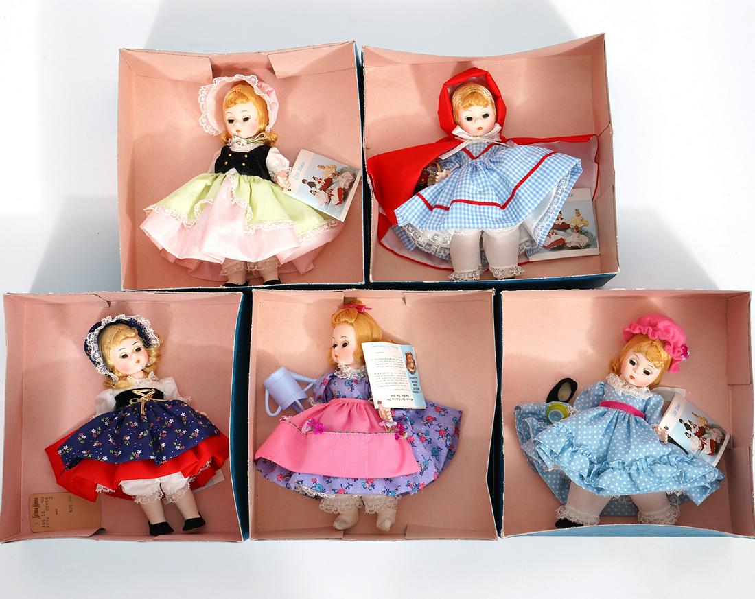 Five Madame Alexander Dolls Storybook (1 of 5)