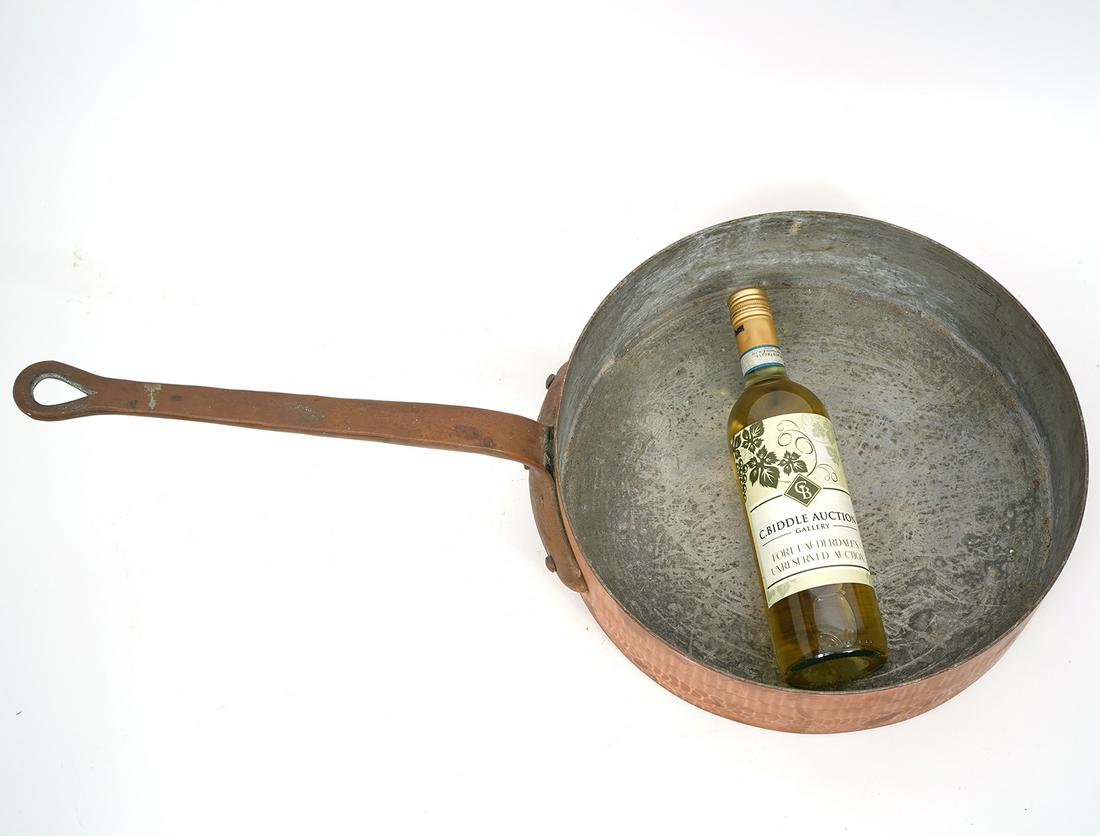 Large English Hammered Copper Pot (1 of 8)