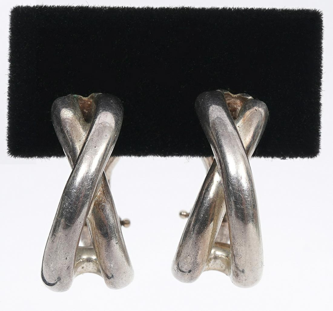 Tiffany & Co Paloma Picasso Sterling Clip Earrings: Tiffany & Co Paloma Picasso sterling silver clip-on earrings, approximately 0.75" long. Weight - 8.5g. Stamped on inside. Condition report: Good condition, no issues, please examine all photos closely