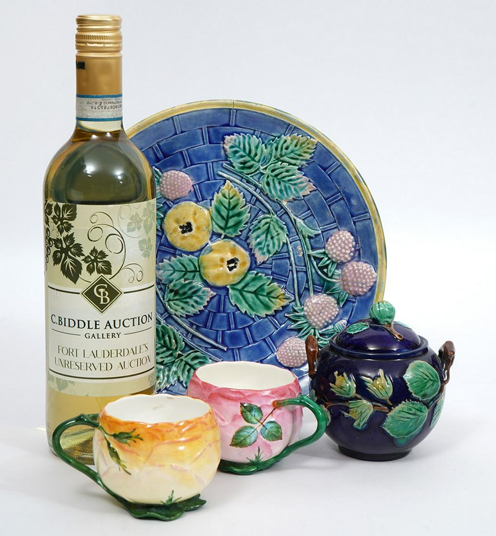 4Pcs of Majolica Tea Cups Sugar Bowl Plate (1 of 9)