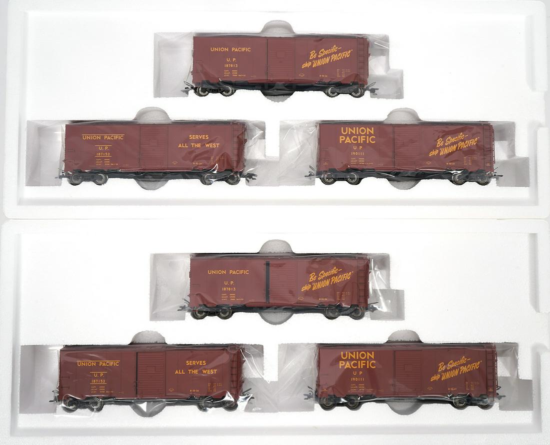 2 Marklin Trix #23956 Train Rail Cars (1 of 4)