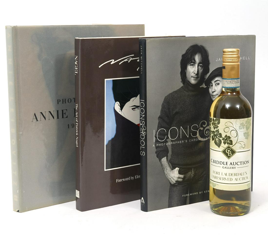 3 Art Books Leibovitz Michell Nagel (1 of 15)