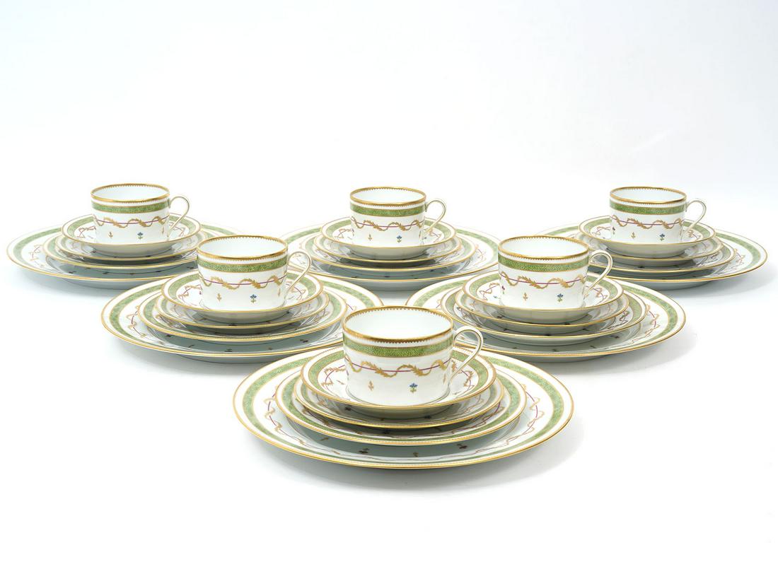 30 Pcs. Haviland Vieux Paris Green Dinnerware (1 of 11)