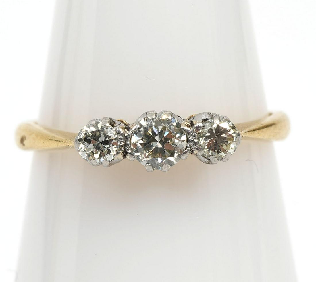 18K YG Platinum Ring With 3 Diamonds Size 5 (1 of 6)