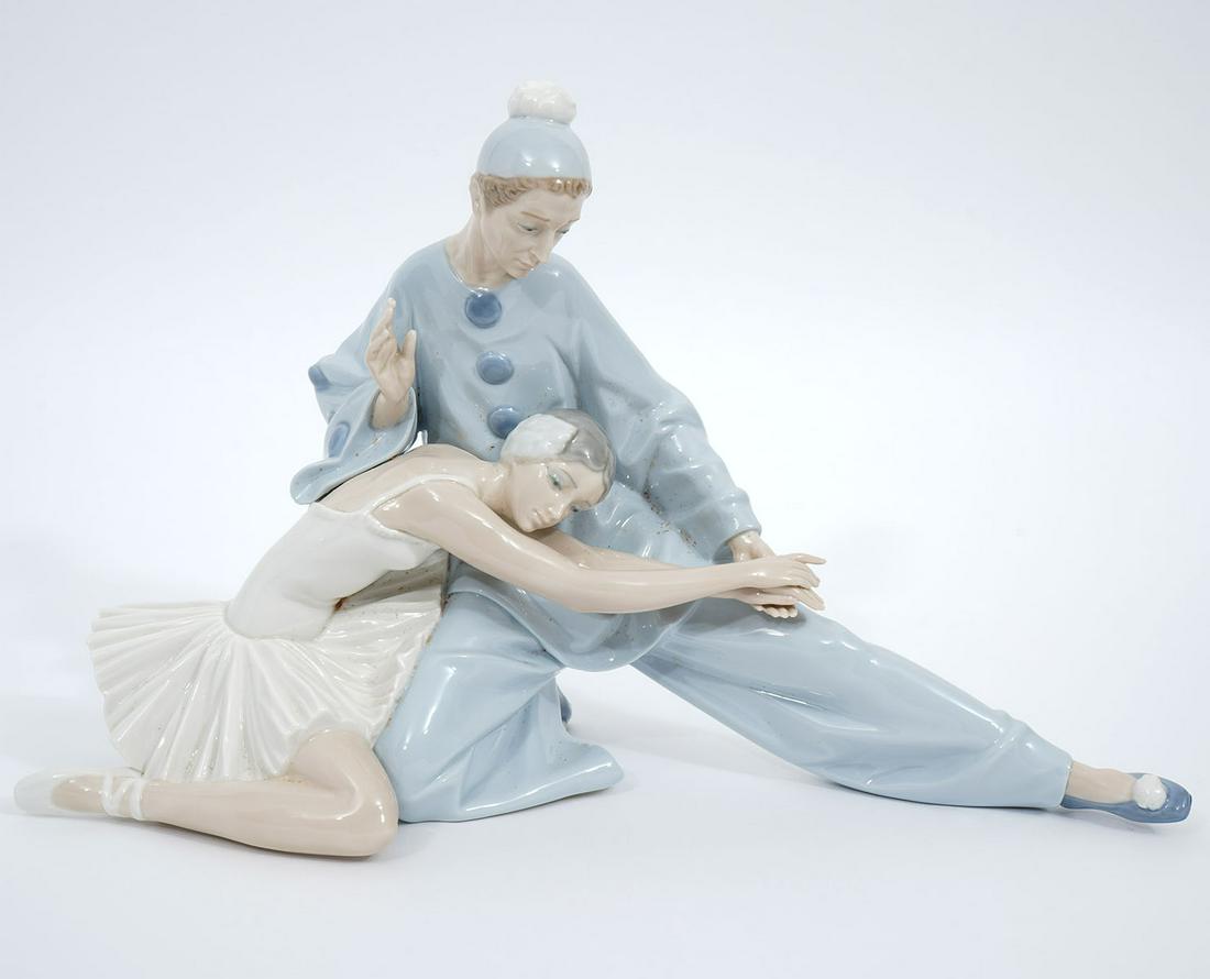Lladro "Closing Scene" Porcelain Figurine (1 of 6)
