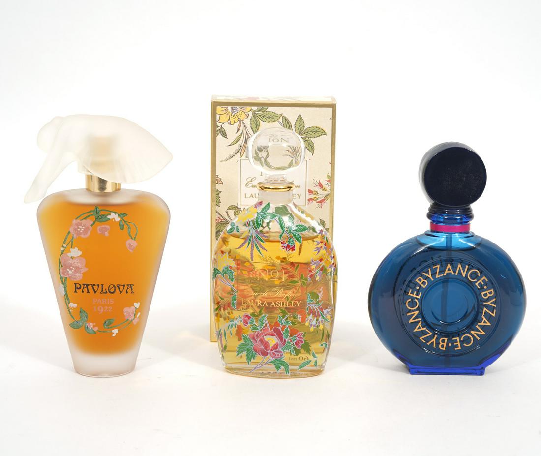 Byzance by Rochas, No. 1 Laura Ashley, Pavlova (1 of 12)