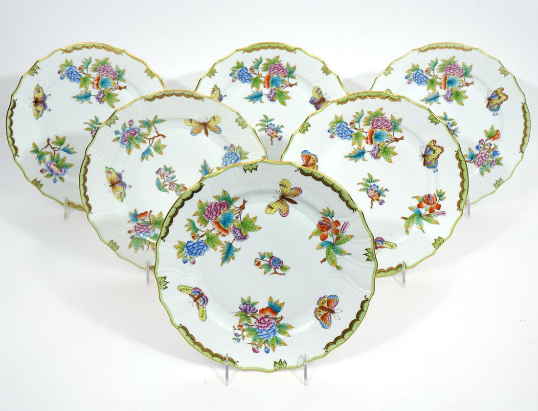 Six Herend "Queen Victoria" Dinner Plates (1 of 5)