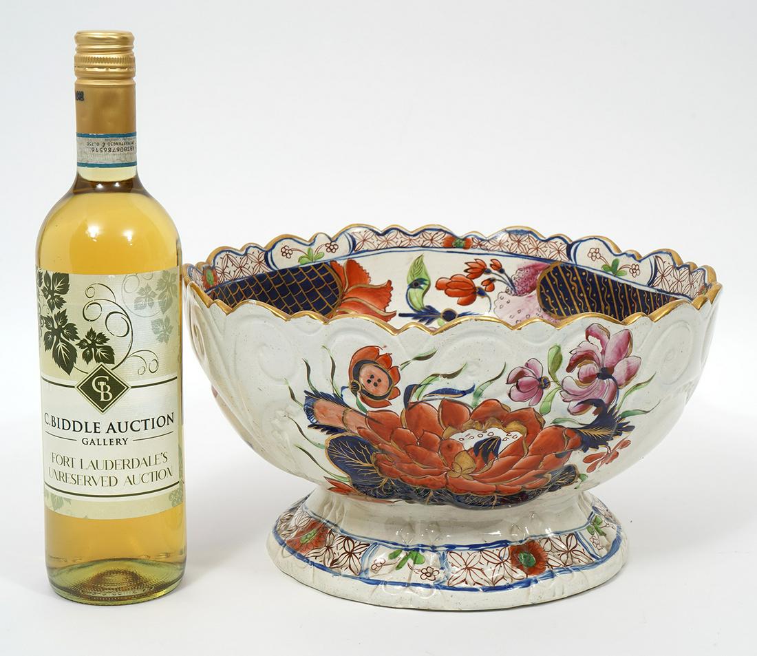 Mason's Ironstone 'Waterlilly' Fruit Bowl: Mason's Ironstone 'Waterlilly' fruit bowl features hand-painted Chinoiserie floral imagery. Measures 6"H x 11.5"W. Condition report: Common light surface wear throughout, please examine all photos clo