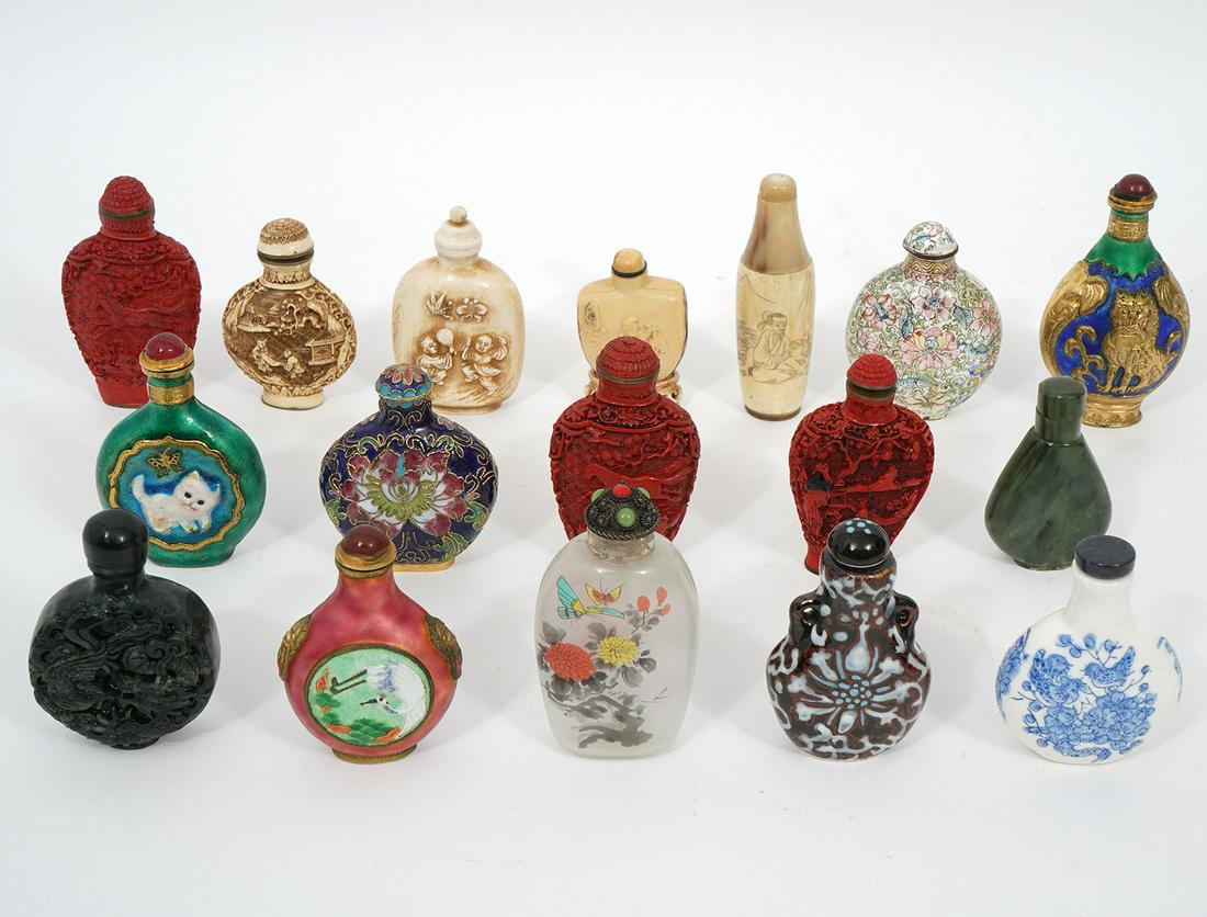 17 Chinese Mixed Materials Snuff Bottles (1 of 10)