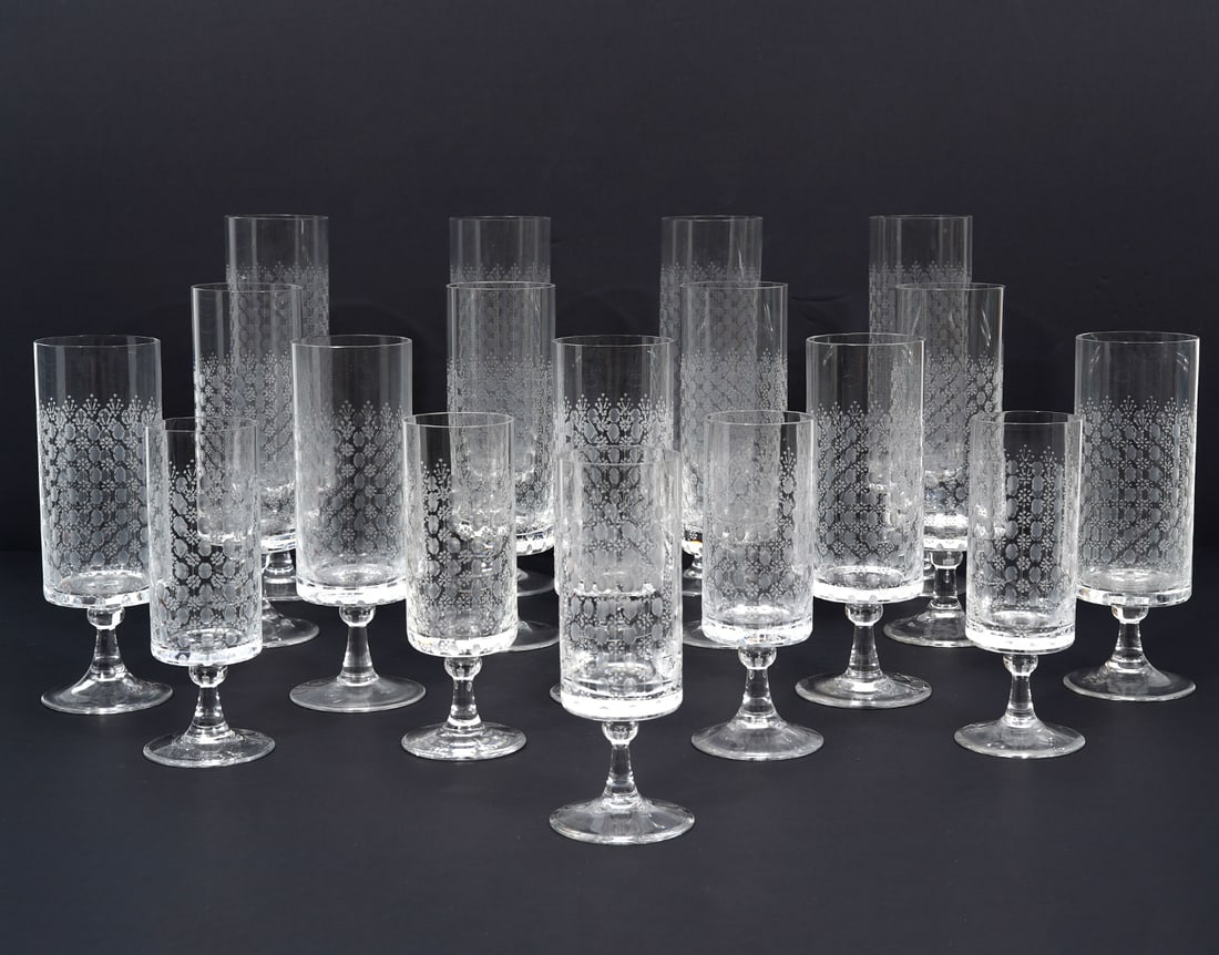 14 Rosenthal Glasses Motif Romance Stem: 14 Rosenthal Vintage Motif Romance Stem glasses 5- Red Wine 5.78â€™â€™ H x 1.78â€™â€™ W, 5- Water Goblets 7â€™â€™ H x 2.25â€™â€™ W, 4- Ice Tea 7.5â€™â€�