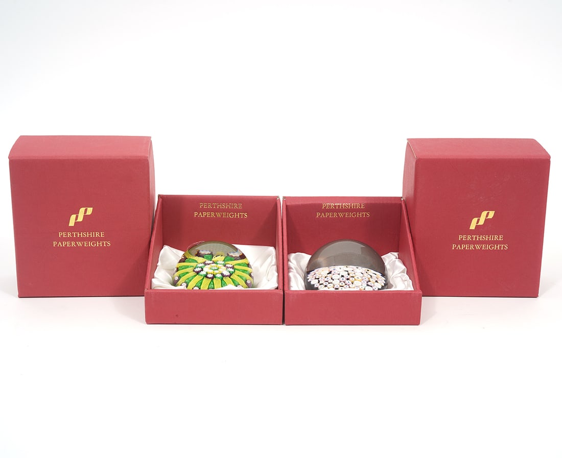 2 Perthshire Millefiori Paperweights Original Box (1 of 7)
