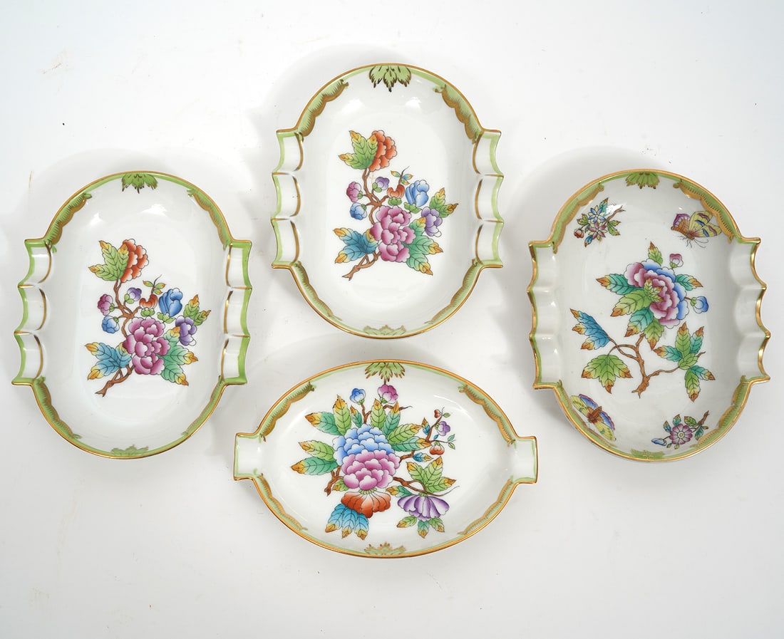 Four Herend "Queen Victoria" Ashtrays (1 of 7)