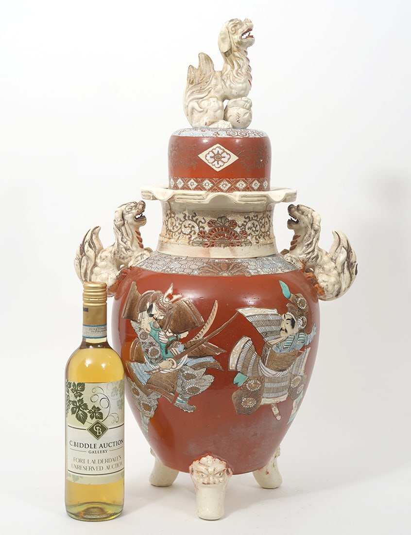 Large Japanese Satsuma Pottery Covered Urn (1 of 15)