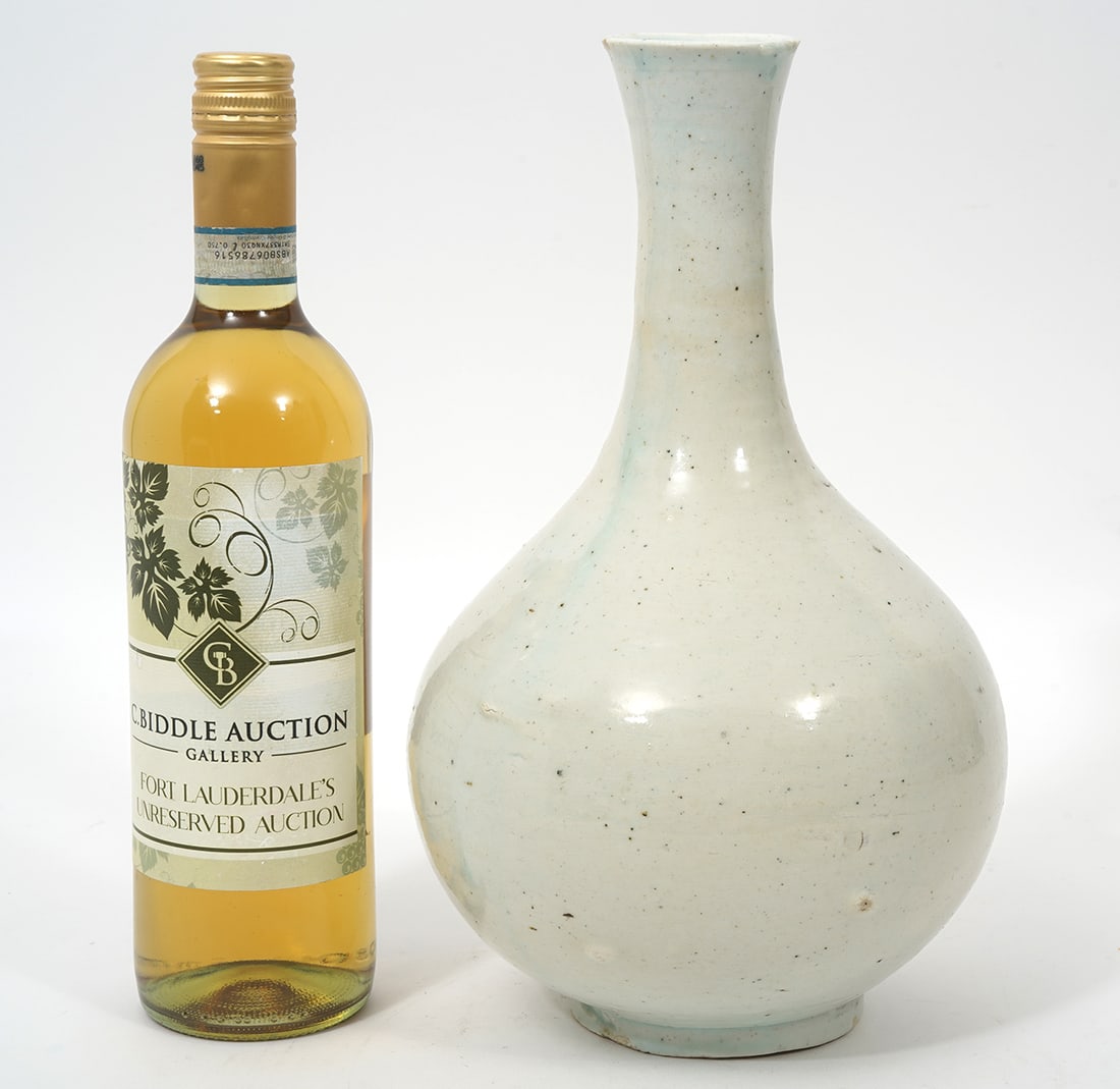 Chinese White Glazed Porcelain Vase (1 of 10)