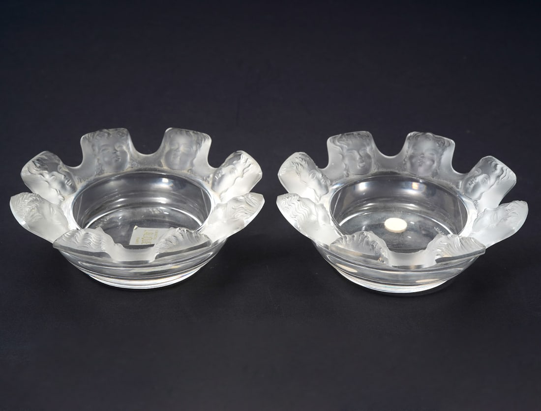 Two Lalique "St. Nicholas" Crystal Dishes (1 of 5)
