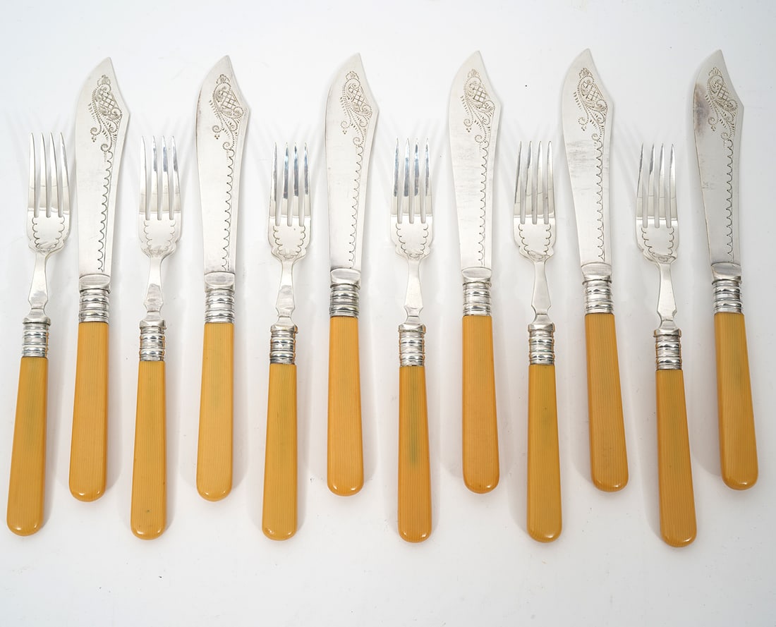 Engraved Silver-Plate Fish Set for 6 (1 of 4)