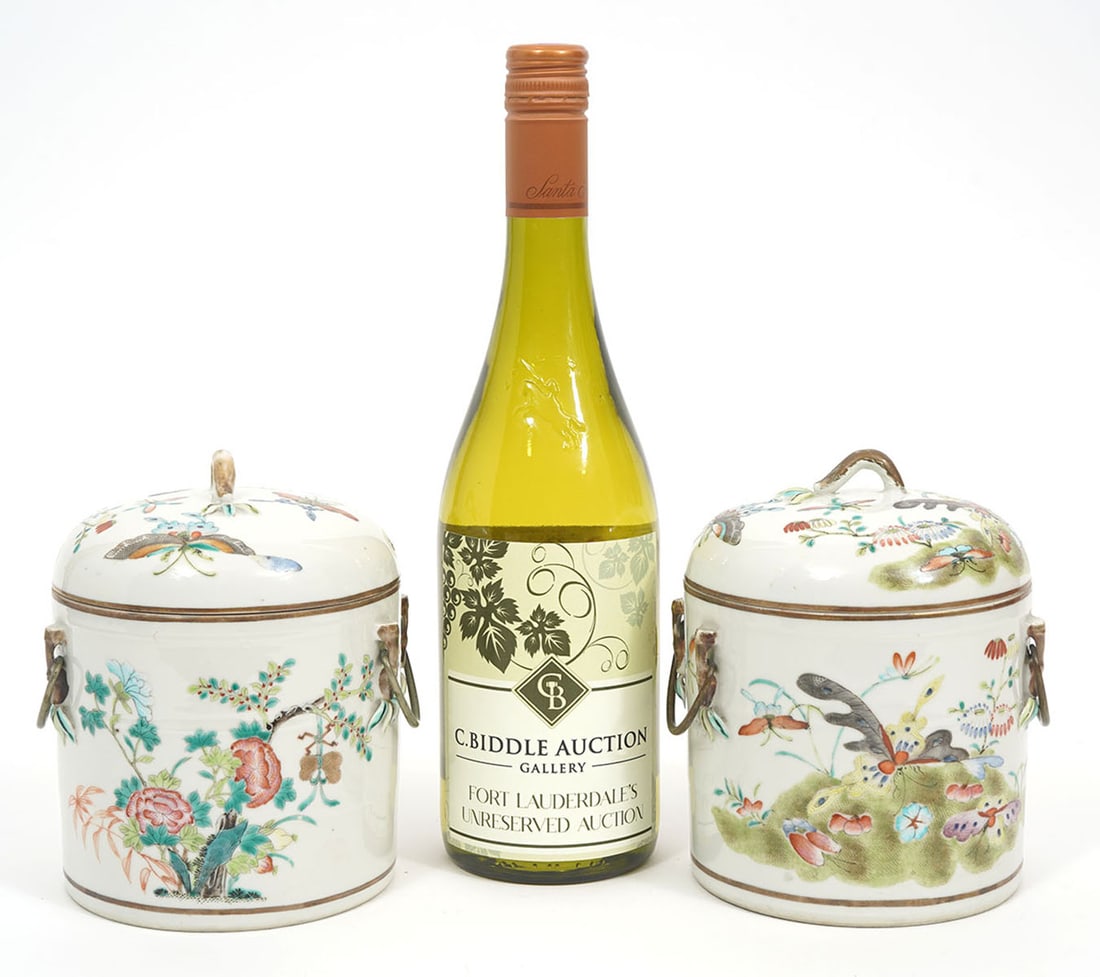 Pr. Chinese Republic Porcelain Covered Jars (1 of 8)