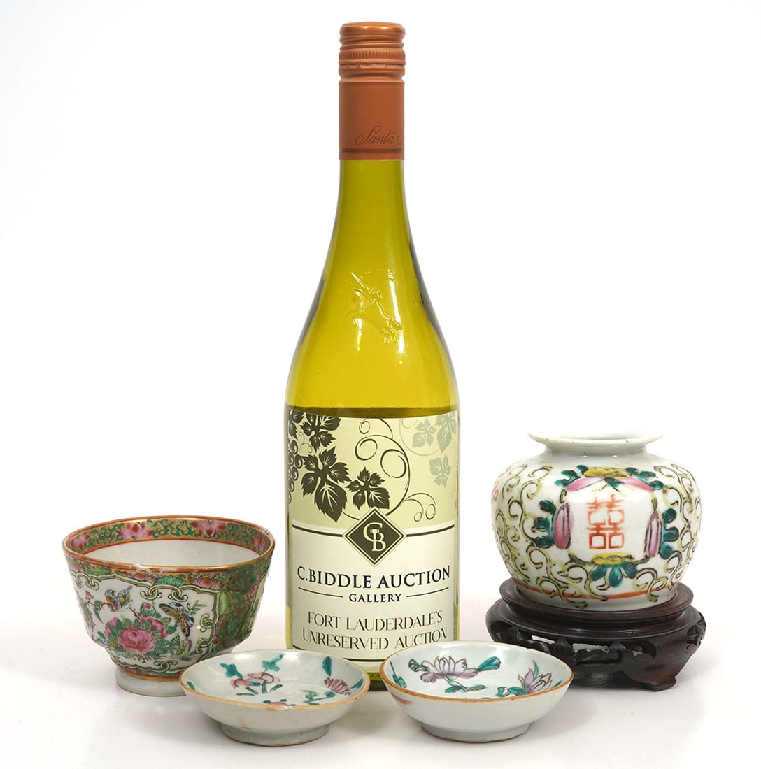 Group of 4 Chinese Porcelain Pieces (1 of 9)