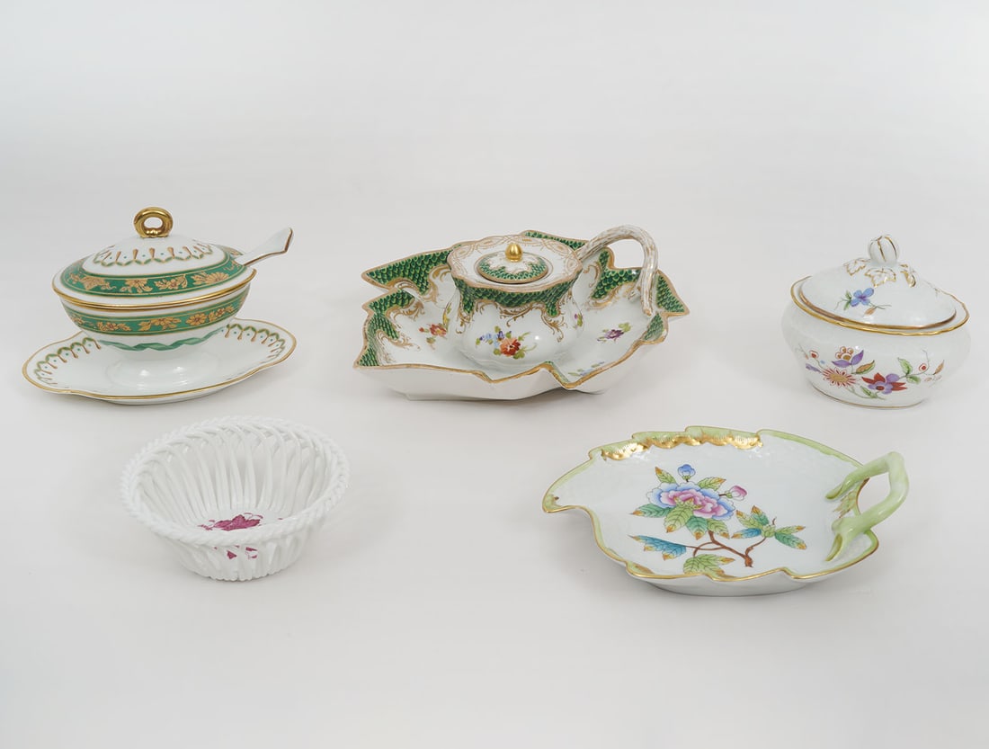 Mixed Group of 5 European Porcelain Wares (1 of 11)