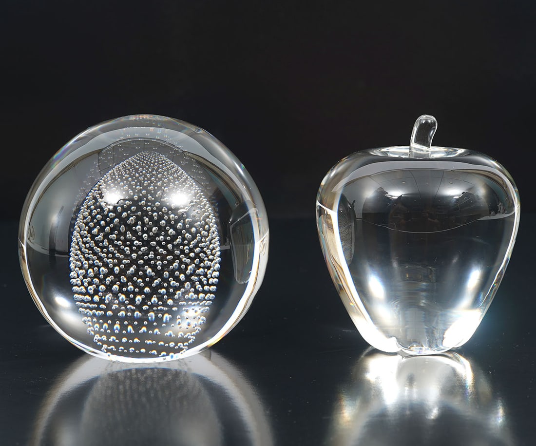 Two Signed Crystal Paperweights Bubble & Apple (1 of 6)