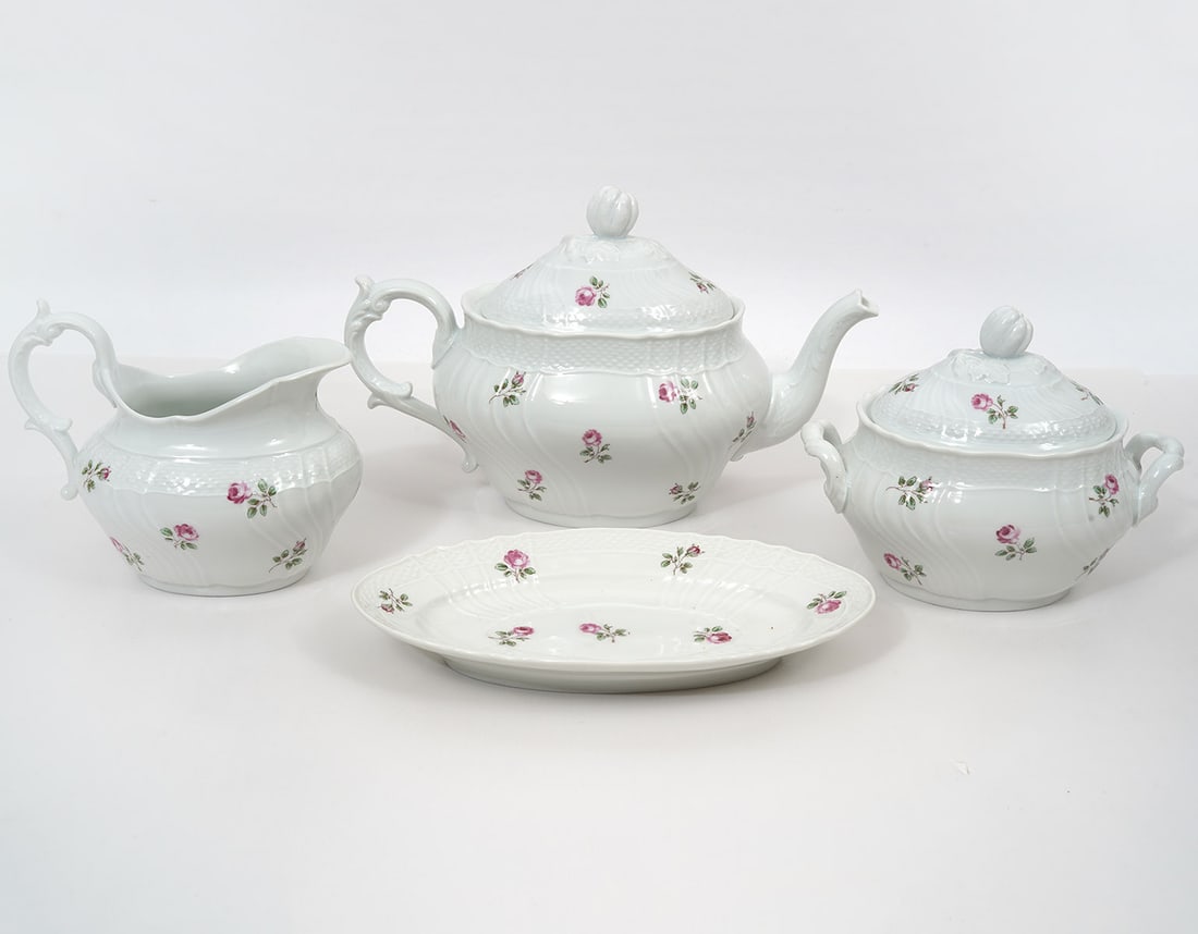 Ginori Rose Pattern Porcelain Tea Group 4Pcs (1 of 6)