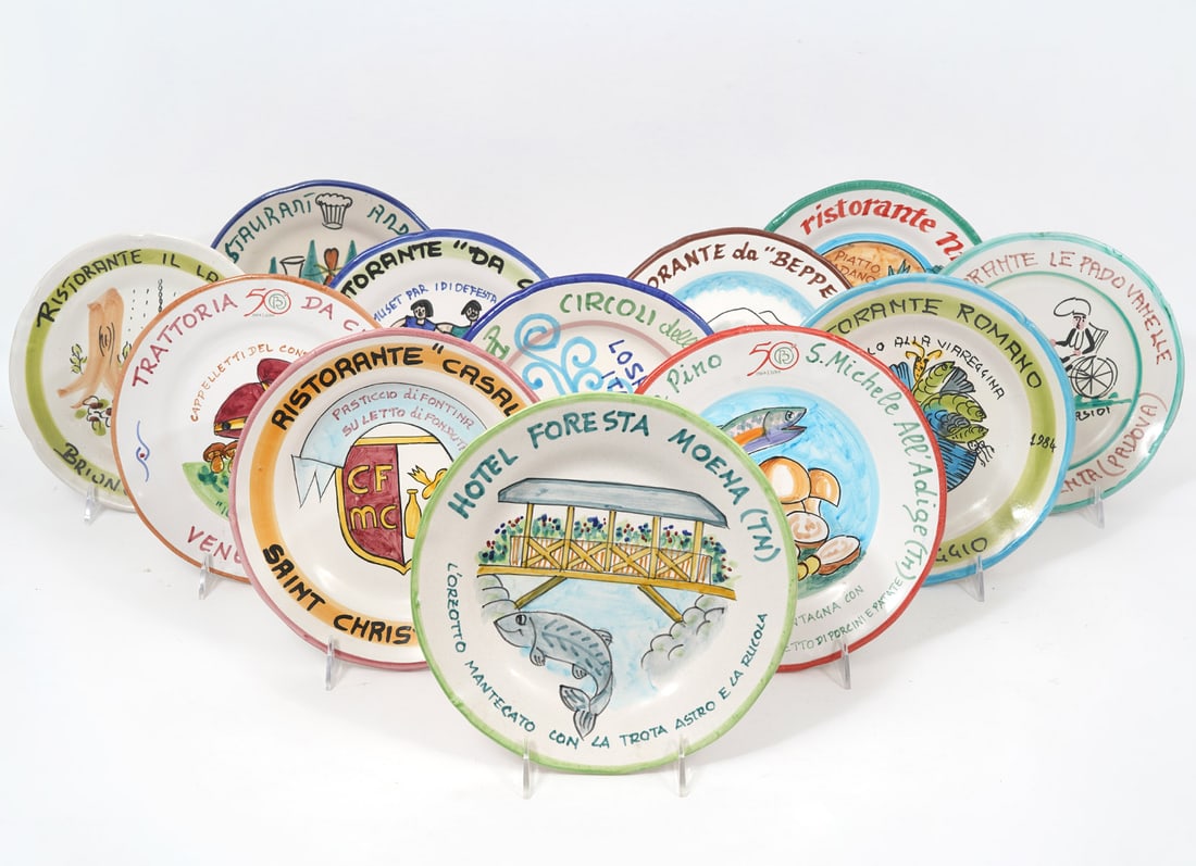 12 Italian Hand-Painted Pottery Ristorante Plates (1 of 15)