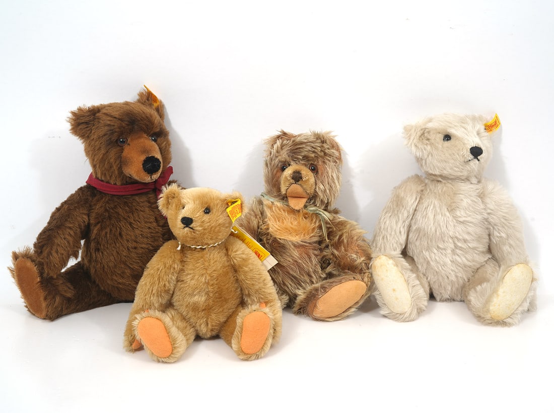 Four Steiff Teddy Bears (1 of 7)