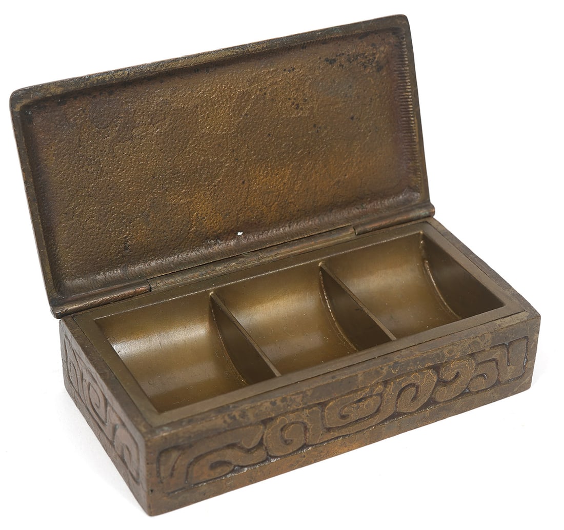 Tiffany Studios #802 Bronze Zodiac Stamp Box (1 of 11)