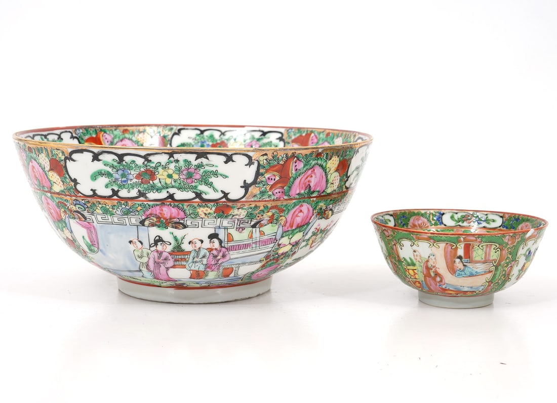 Two Chinese Rose Medallion Bowls (1 of 6)