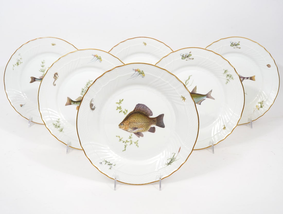 Six Richard Ginori Italian Quenelle Fish Plates (1 of 8)